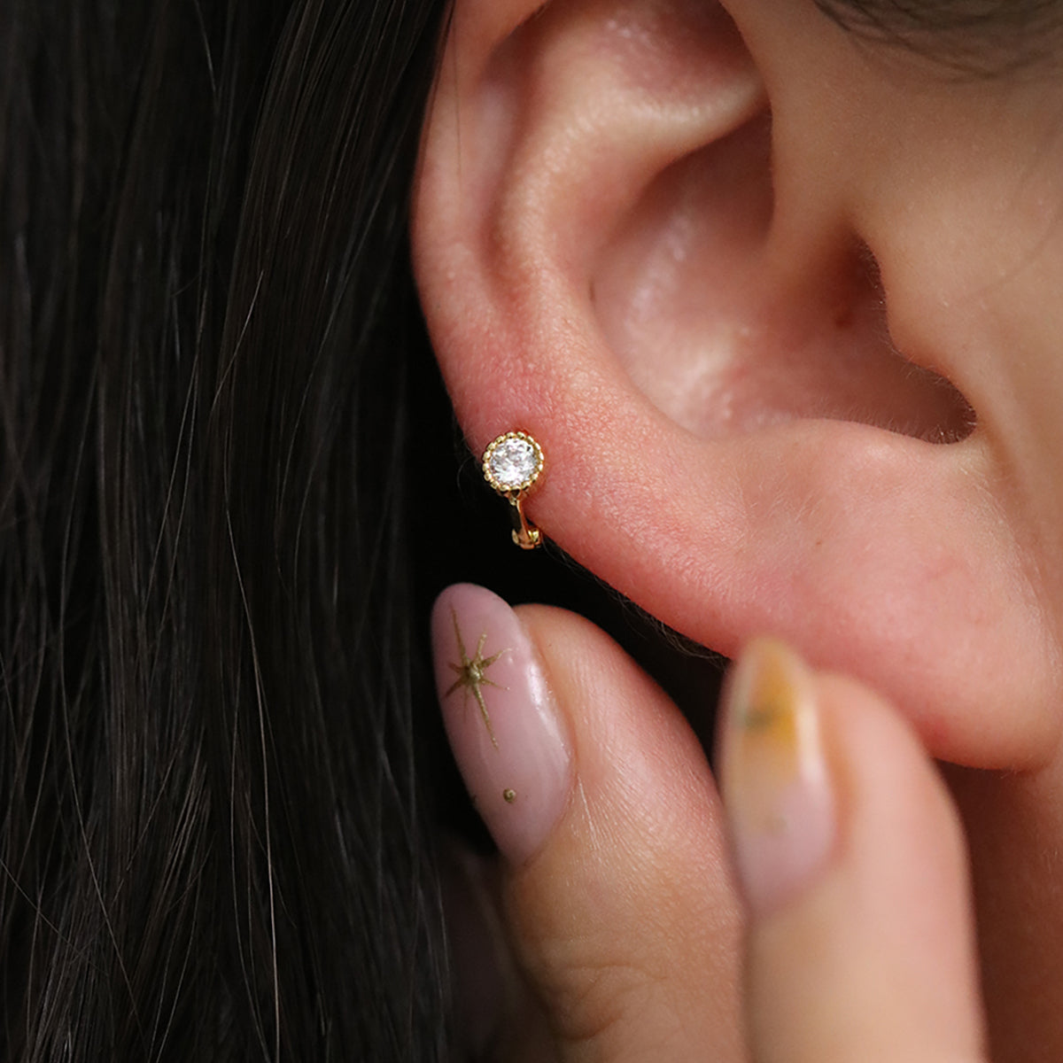 Single cubic huggie earring-2