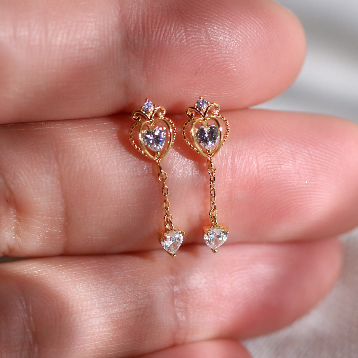Heart crown dangle earrings-5