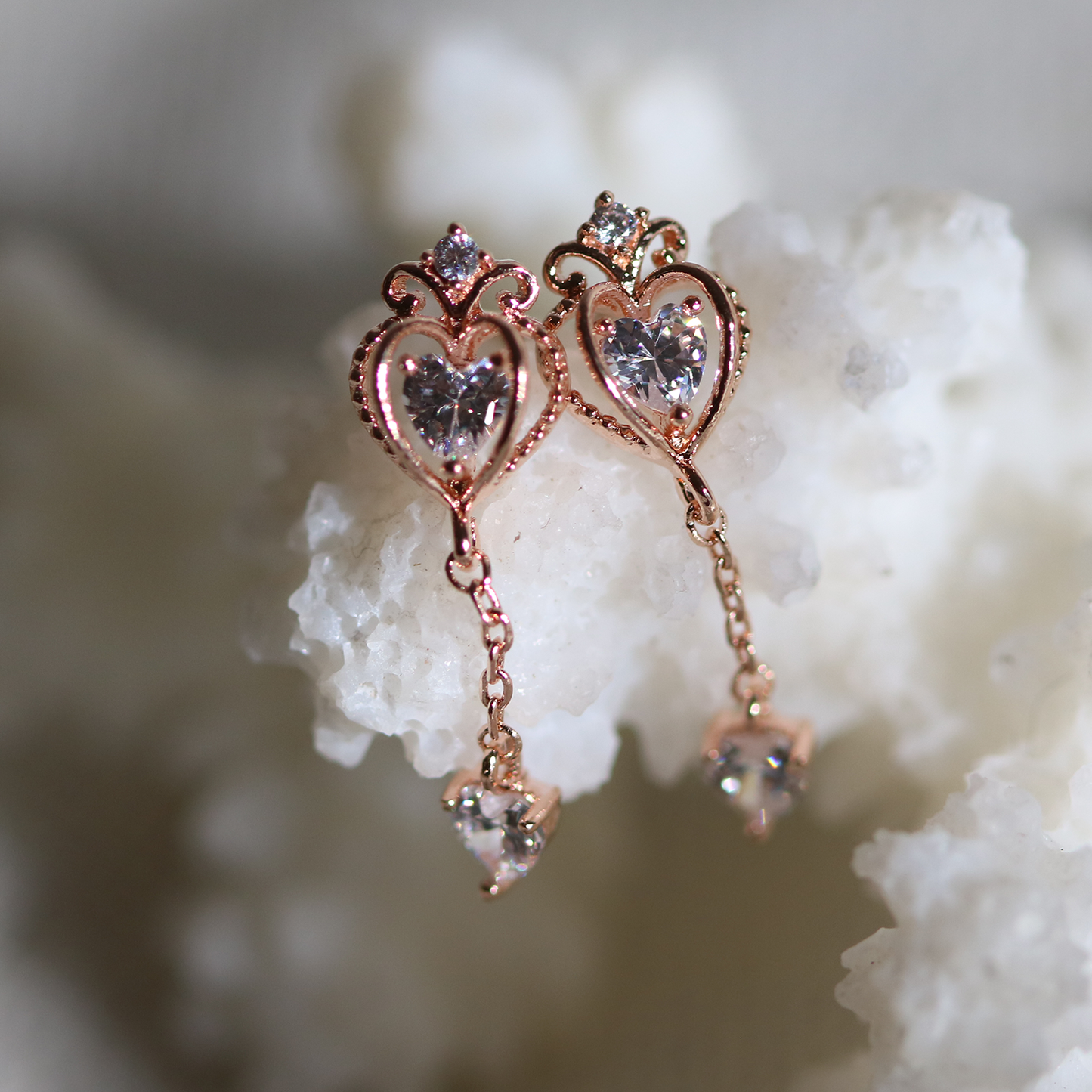 Heart crown dangle earrings-7