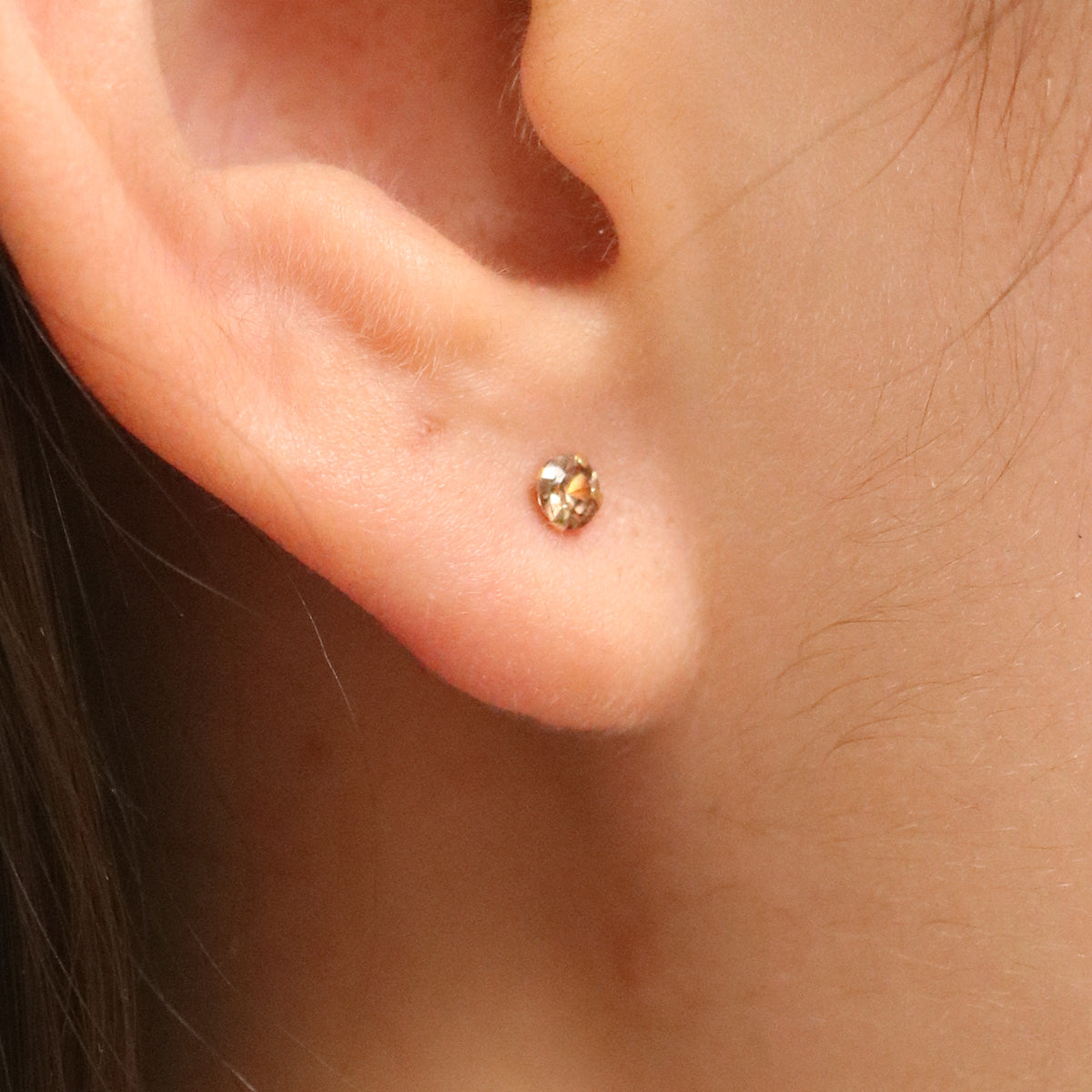 Cognac 3mm studs-3
