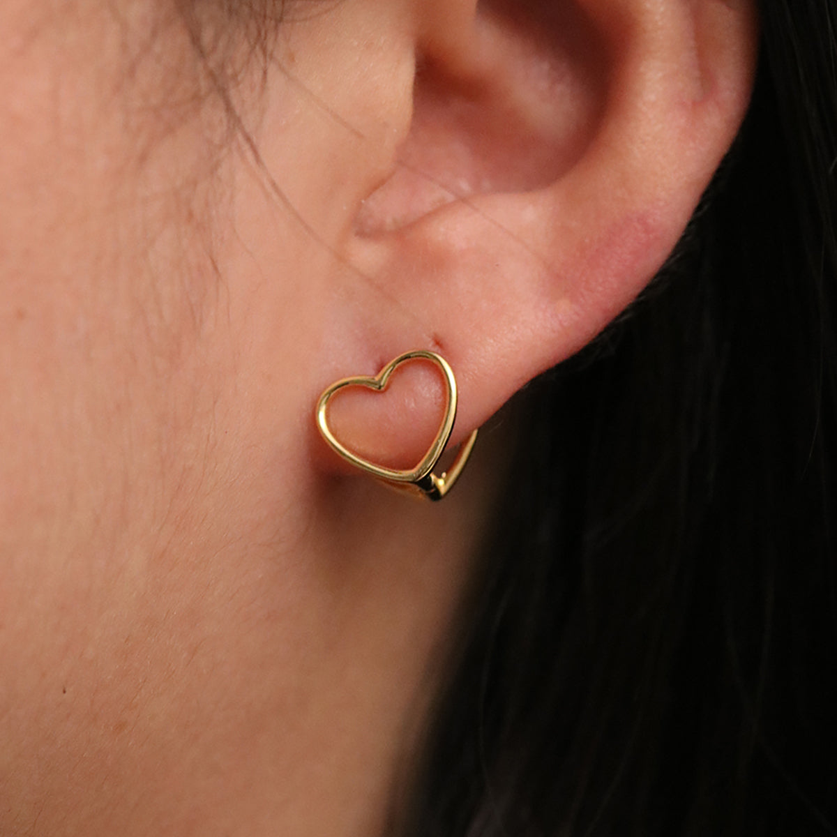 Heart silhouette huggie earrings-1