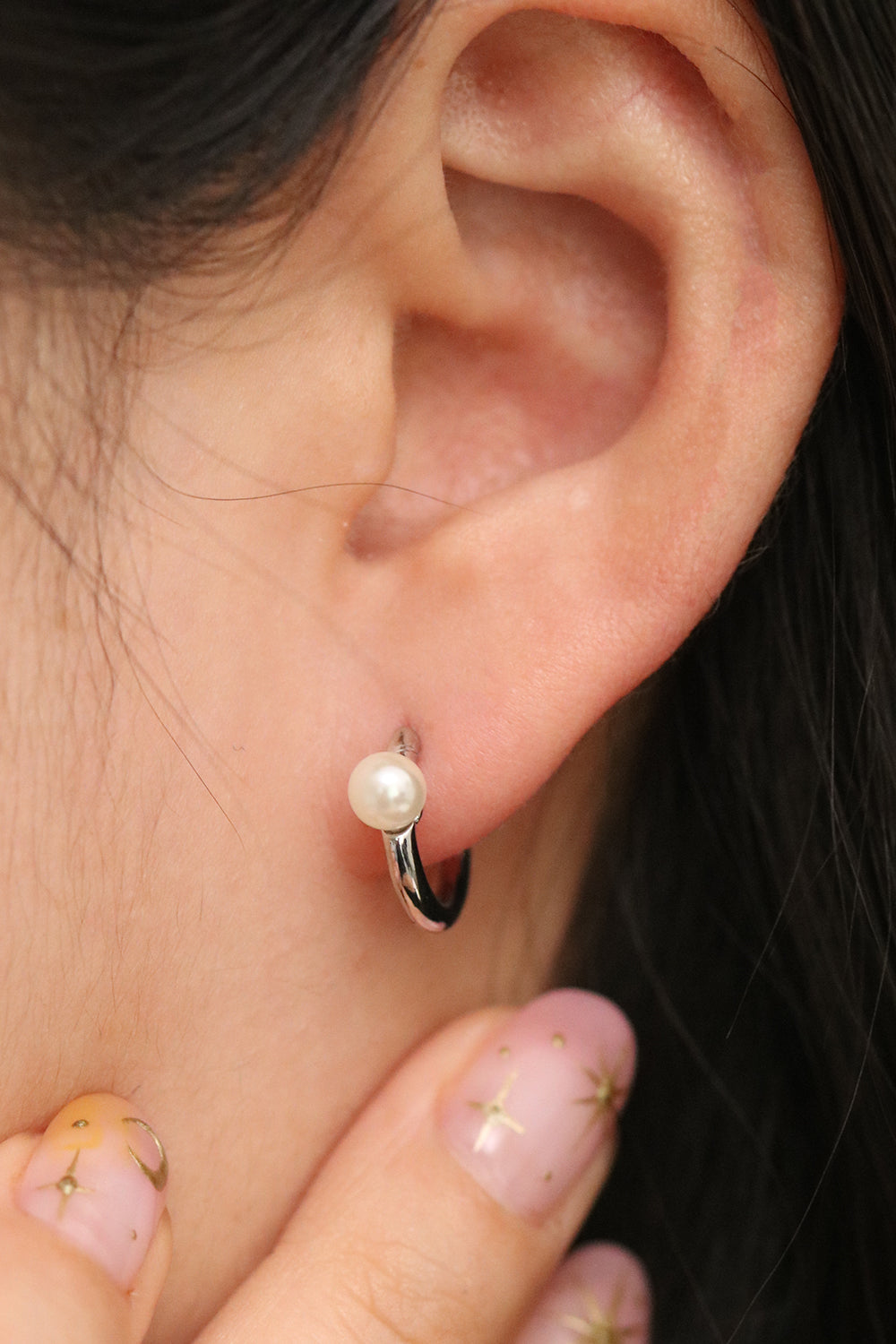 Chunky hoop with pearl earrings-5